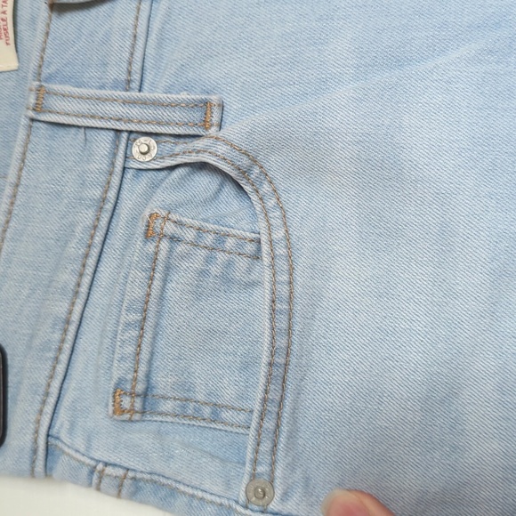 Levi's High Waisted Taper - Picture 6 of 10